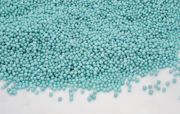 Sugar pearls medium glitter turquoise 140 g at sweetART